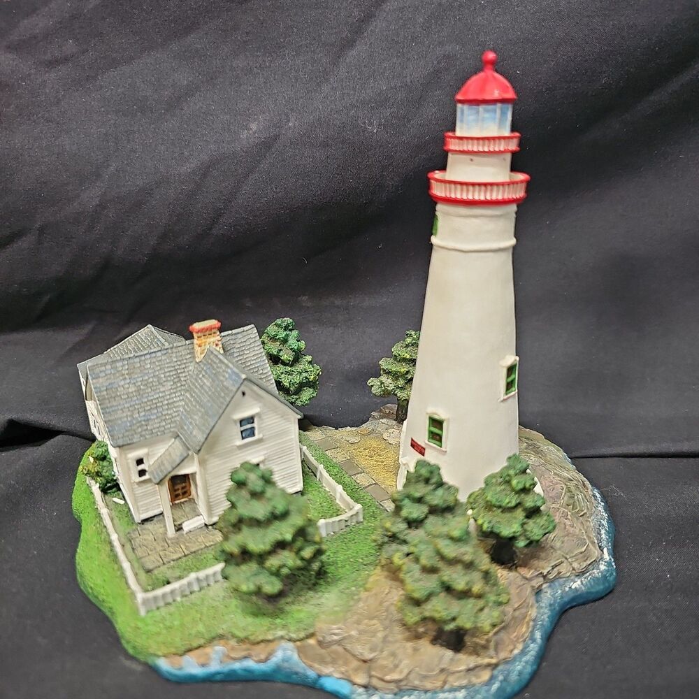 marblehead lighthouse And House Figurine Danbury Mint